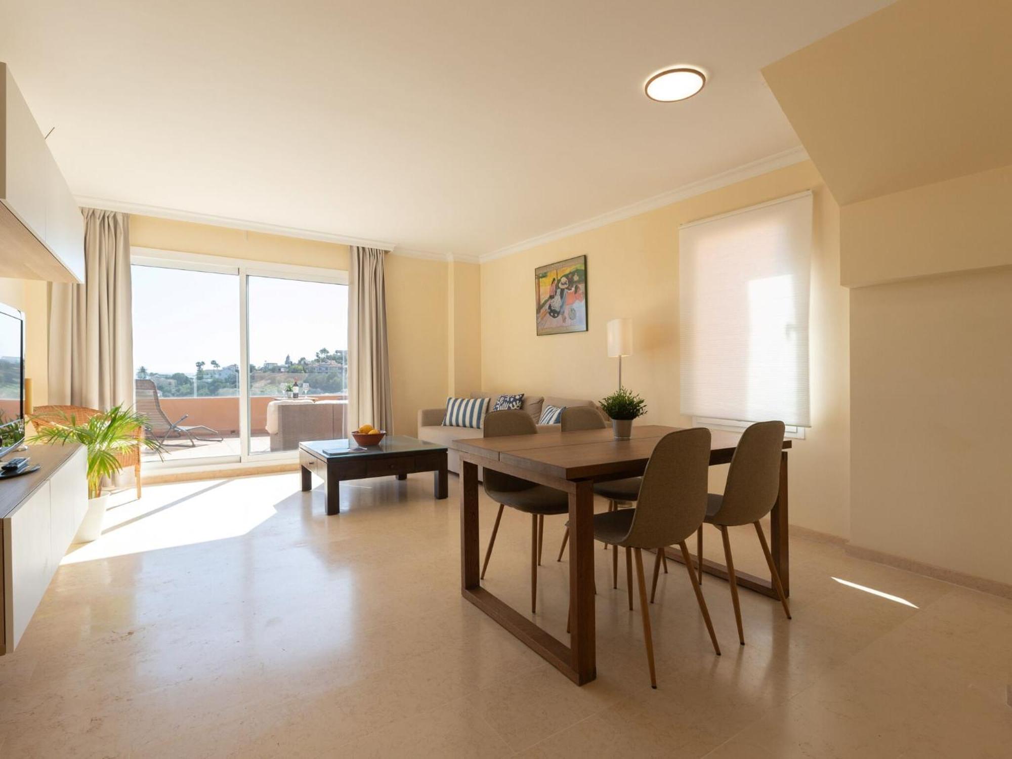 Lagos - In Free Wifi Holiday home